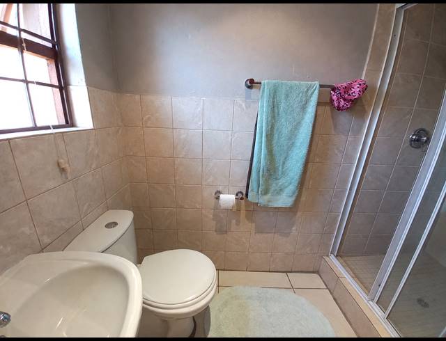 2 BEDROOM APARTMENT FOR SALE IN FERNDALE